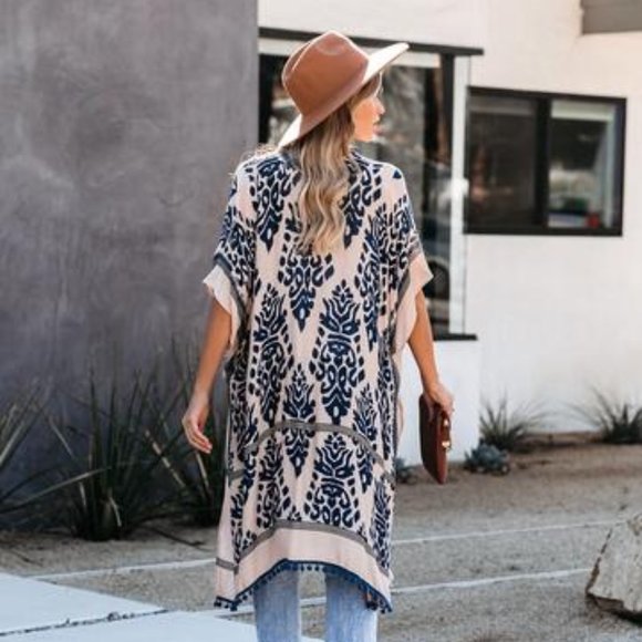 Mediterranean Affair Printed Kimono Top - Picture 8 of 9